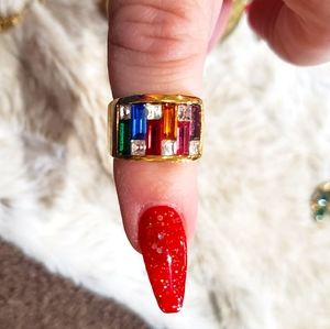 Vintage gold tone costume ring